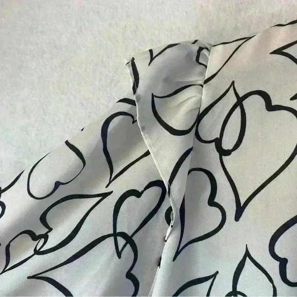 Sweet Rain Women's Heart Abstract Black White 3/4 Ruffle Sleeve Blouse Size 2X - Picture 5 of 10